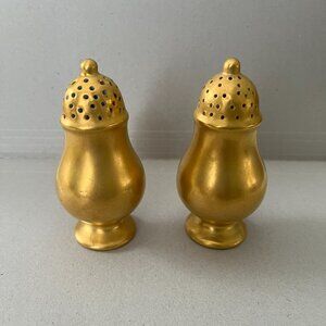 Vintage "Favorite Bavaria" porcelain salt and pepper shakers